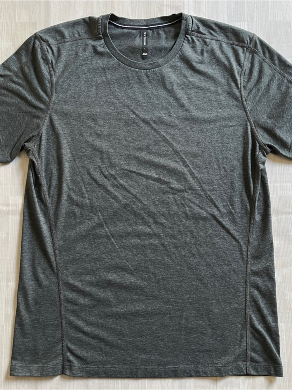 Ten Thousand Durable Shirt Men’s Size L Grey Performance Athleisure Gym Stretch